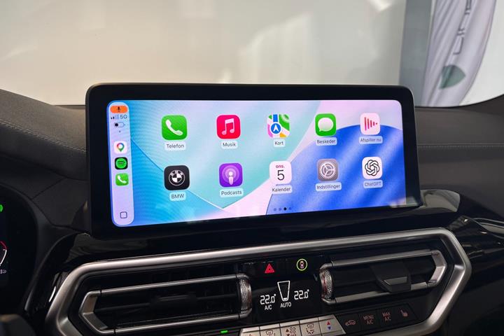 Blå BMW iX3 fra 2023