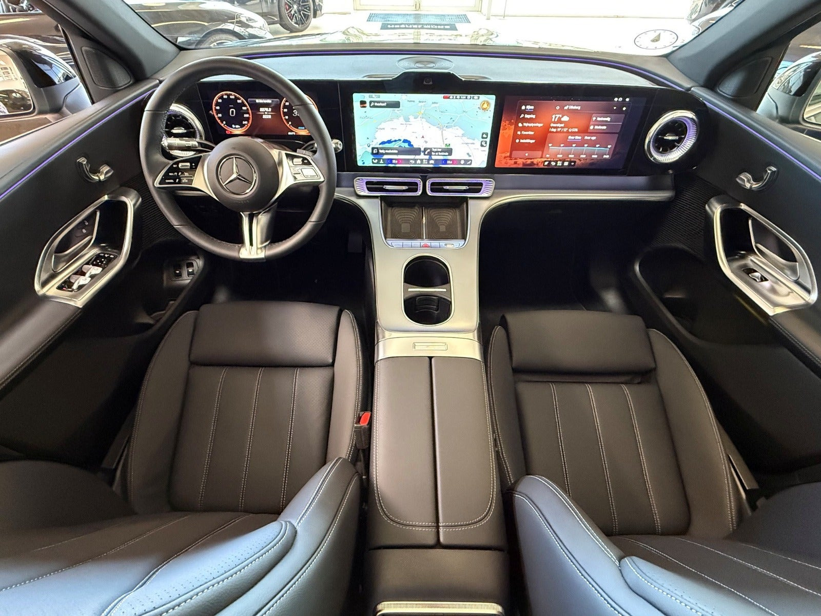 Sort Mercedes GLC400 fra 2026