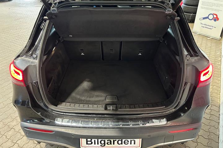 Sort Mercedes EQA250+ fra 2023