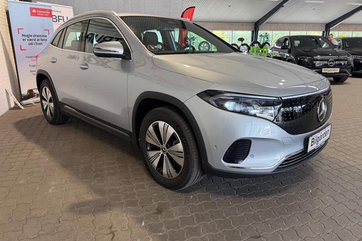 Sølv Mercedes EQA250+ fra 2025