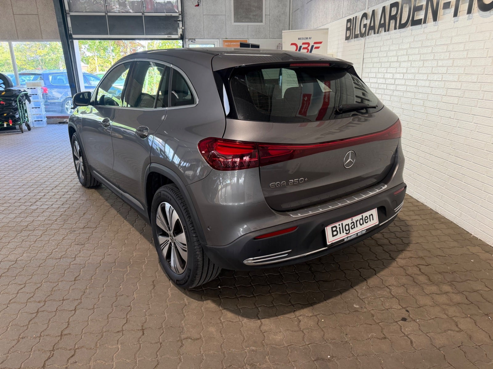 Sort Mercedes EQA250+ fra 2025