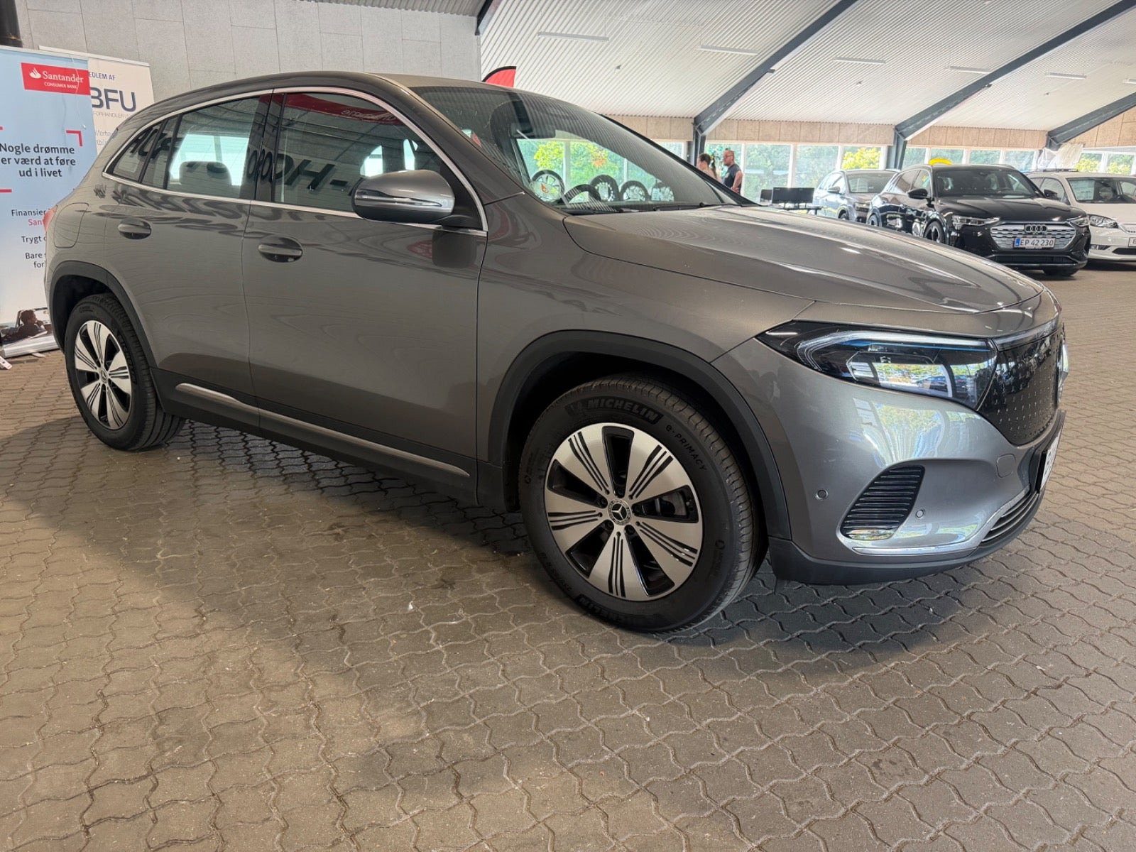 Sort Mercedes EQA250+ fra 2025