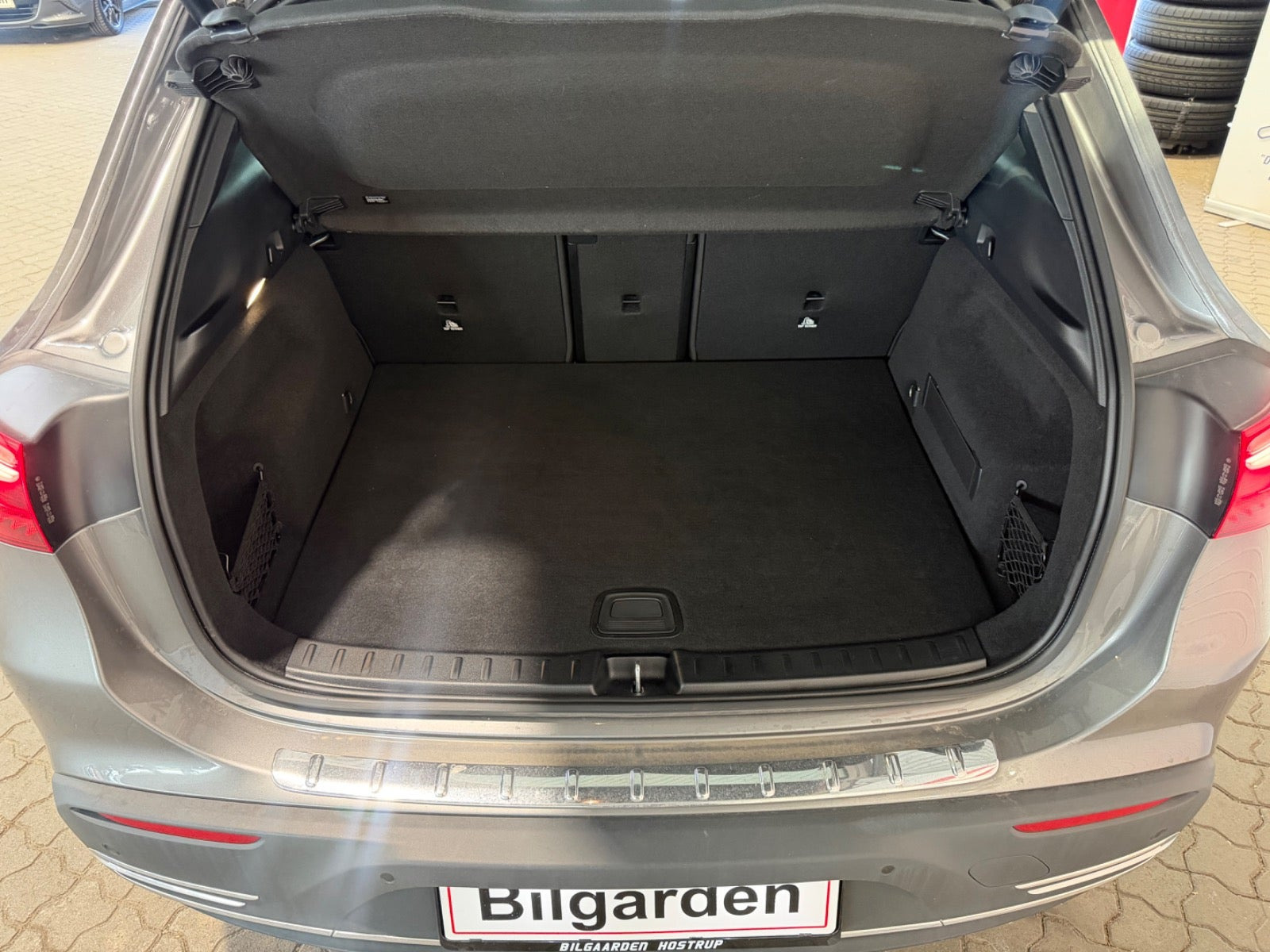 Sort Mercedes EQA250+ fra 2025