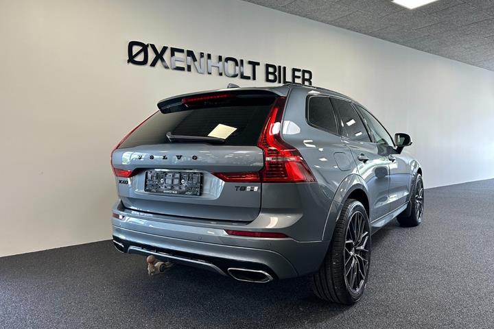 Grå Volvo XC60 fra 2018