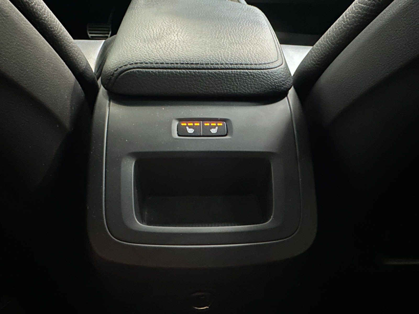 Grå Volvo XC60 fra 2018