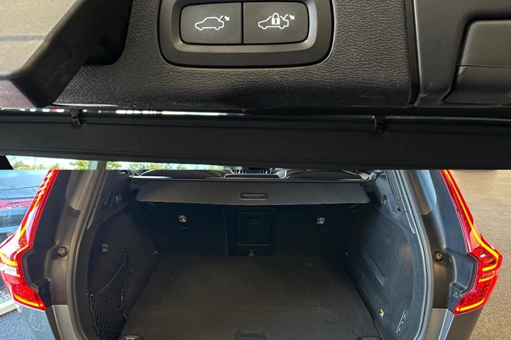 Grå Volvo XC60 fra 2018