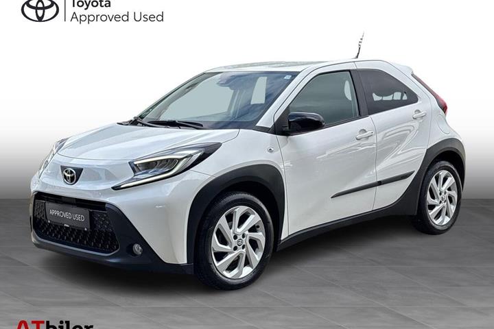 Hvid Toyota Aygo X fra 2023