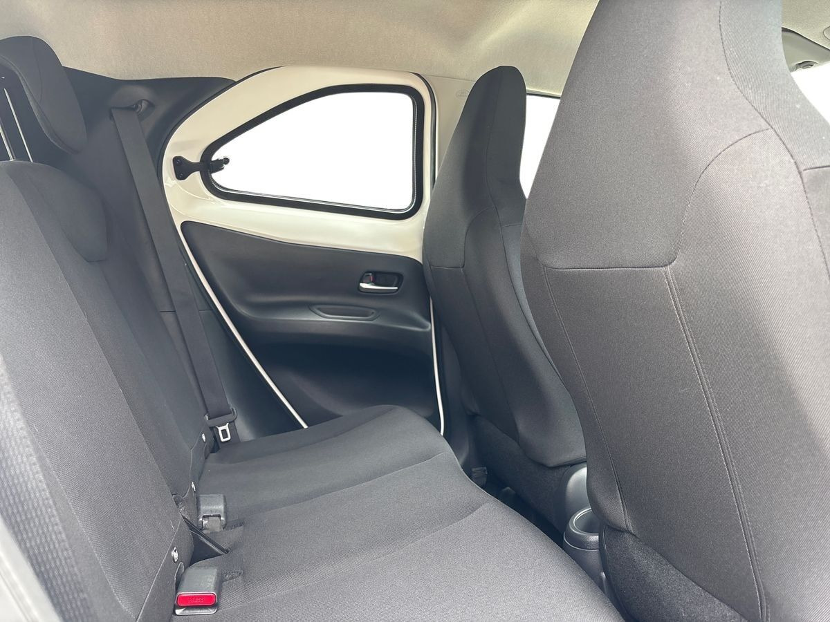 Hvid Toyota Aygo X fra 2023