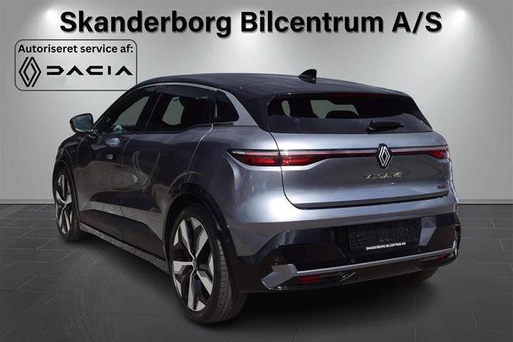 Grå Renault Mégane fra 2024