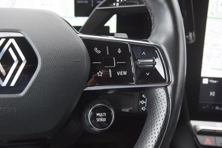 Grå Renault Mégane fra 2024