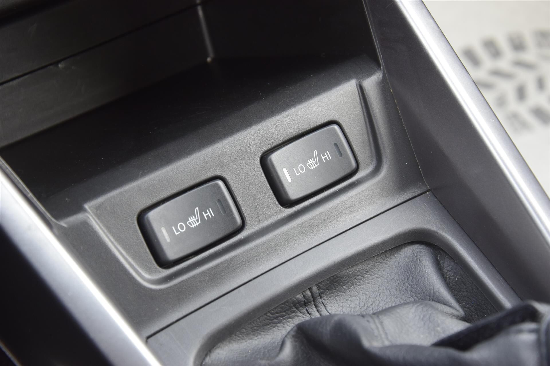 Grå Suzuki Vitara fra 2020