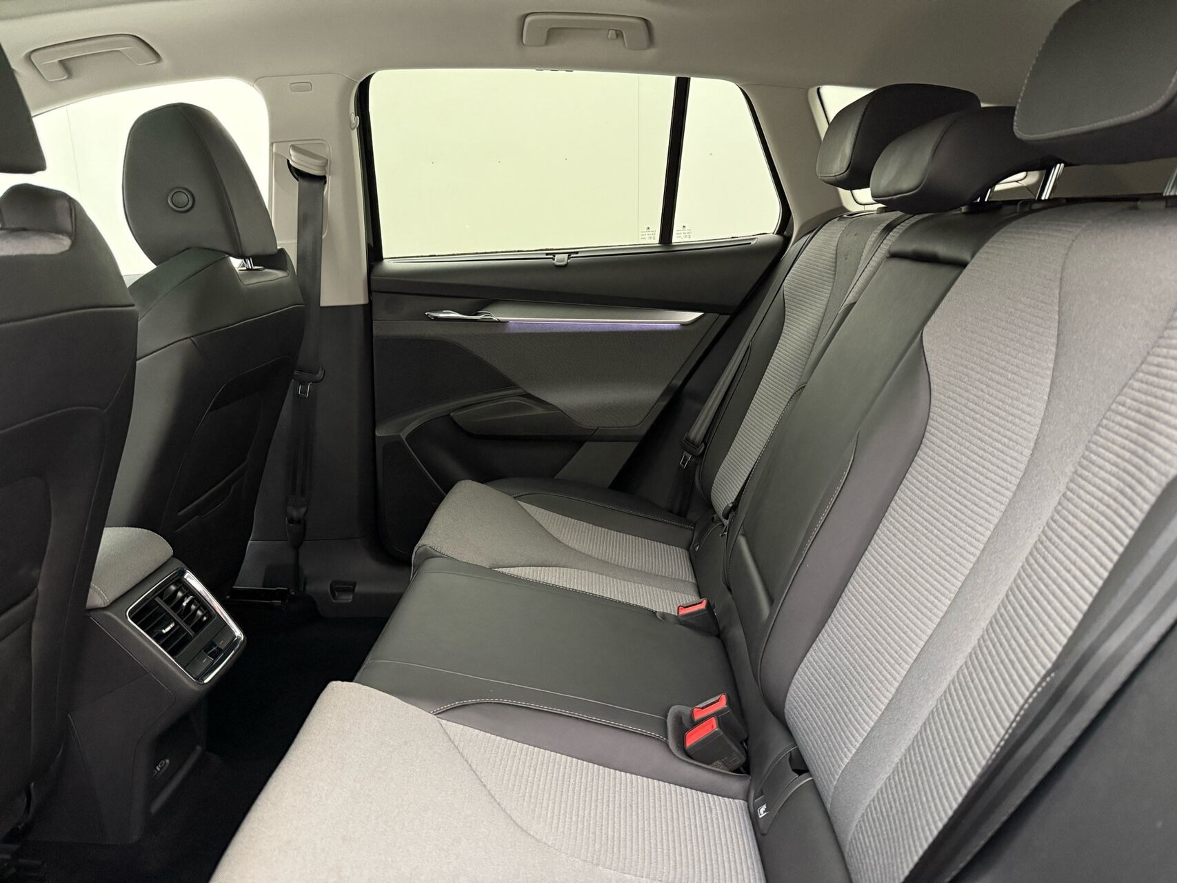 Sort Skoda Enyaq fra 2021