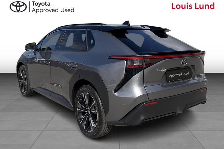 Grå Toyota BZ4X fra 2025