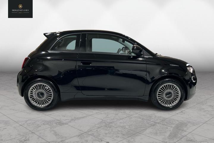 Sort Fiat 500e fra 2023