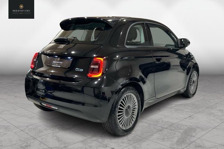 Sort Fiat 500e fra 2023
