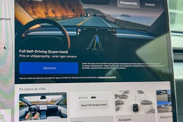 Sort Tesla Model 3 fra 2024