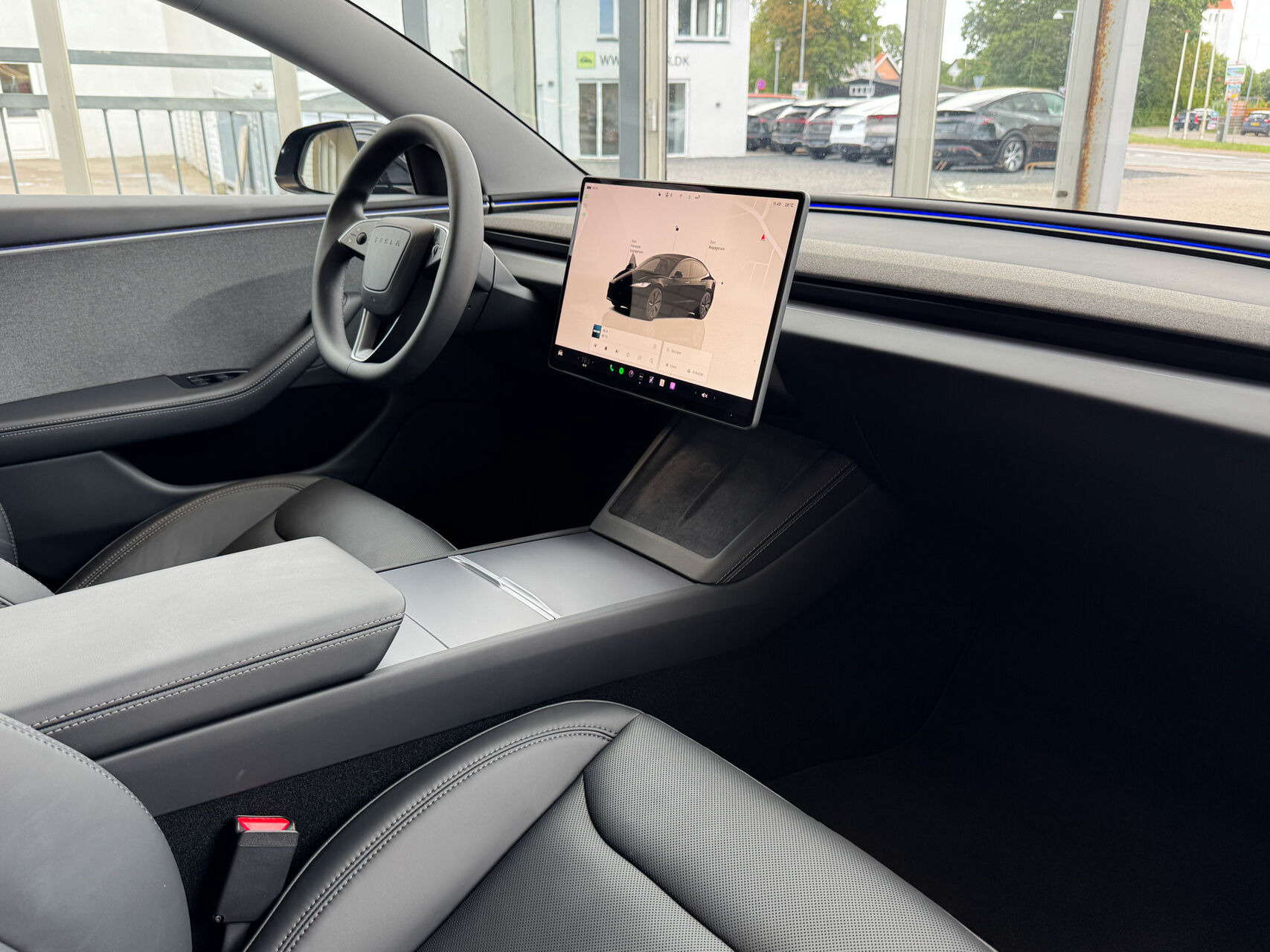 Sort Tesla Model 3 fra 2024