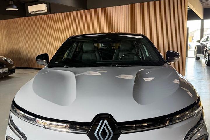 Grå Renault Mégane fra 2022