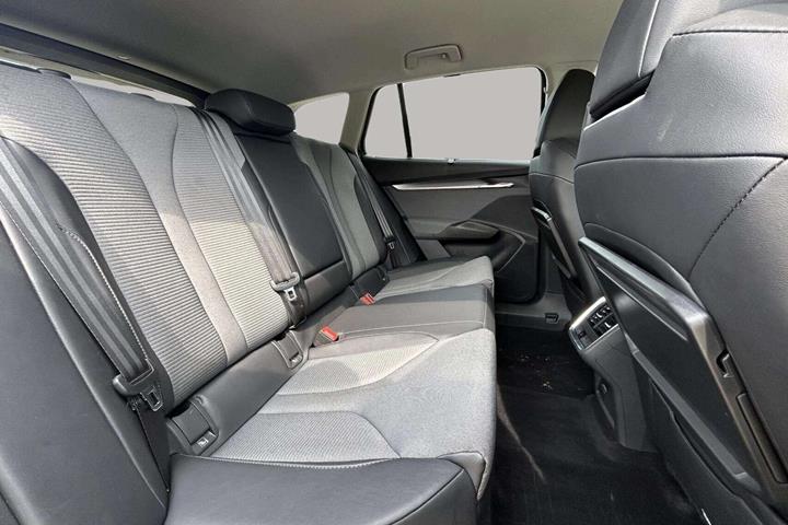 Sort Skoda Enyaq fra 2021