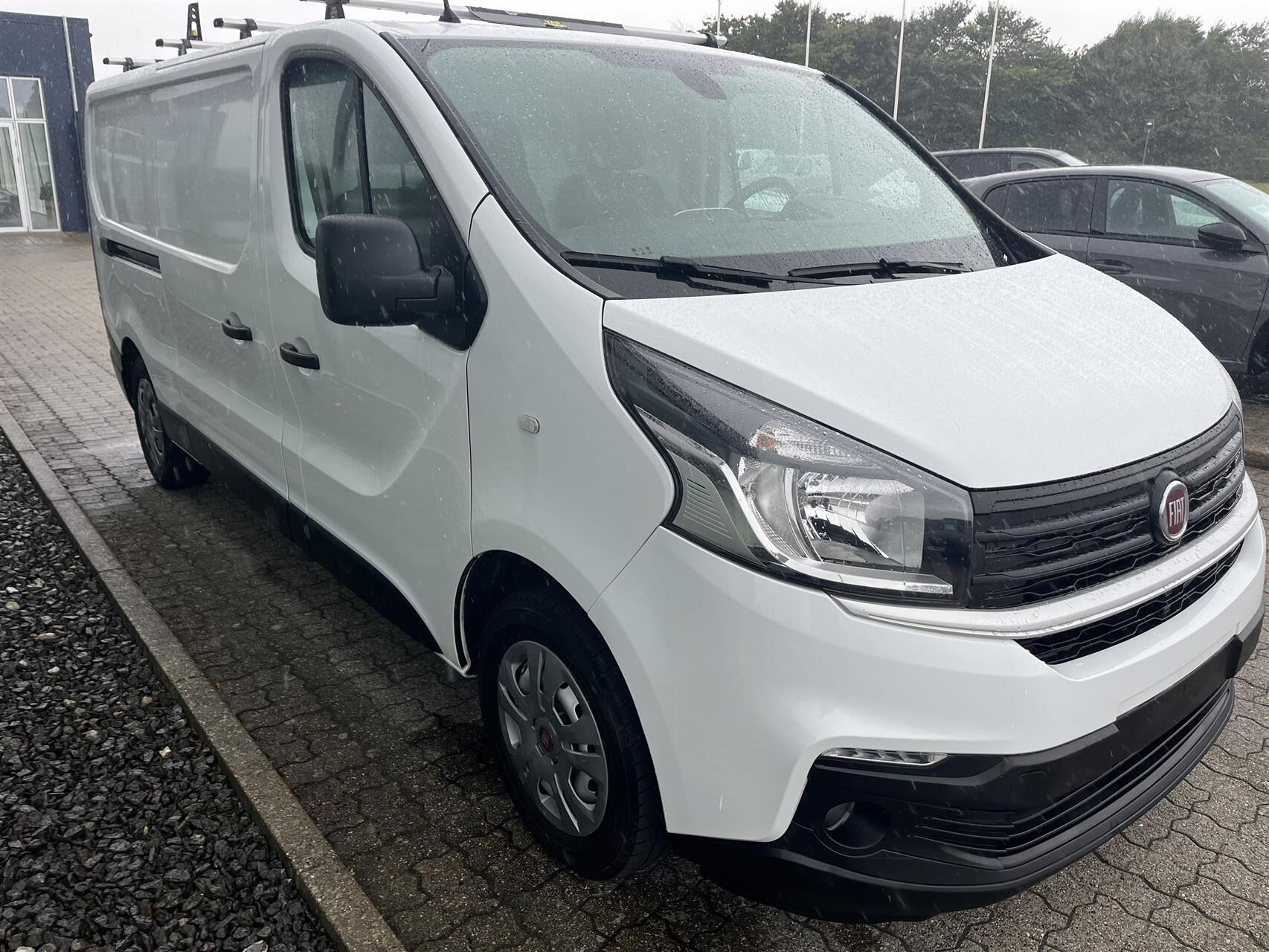 Hvid Fiat Talento fra 2021