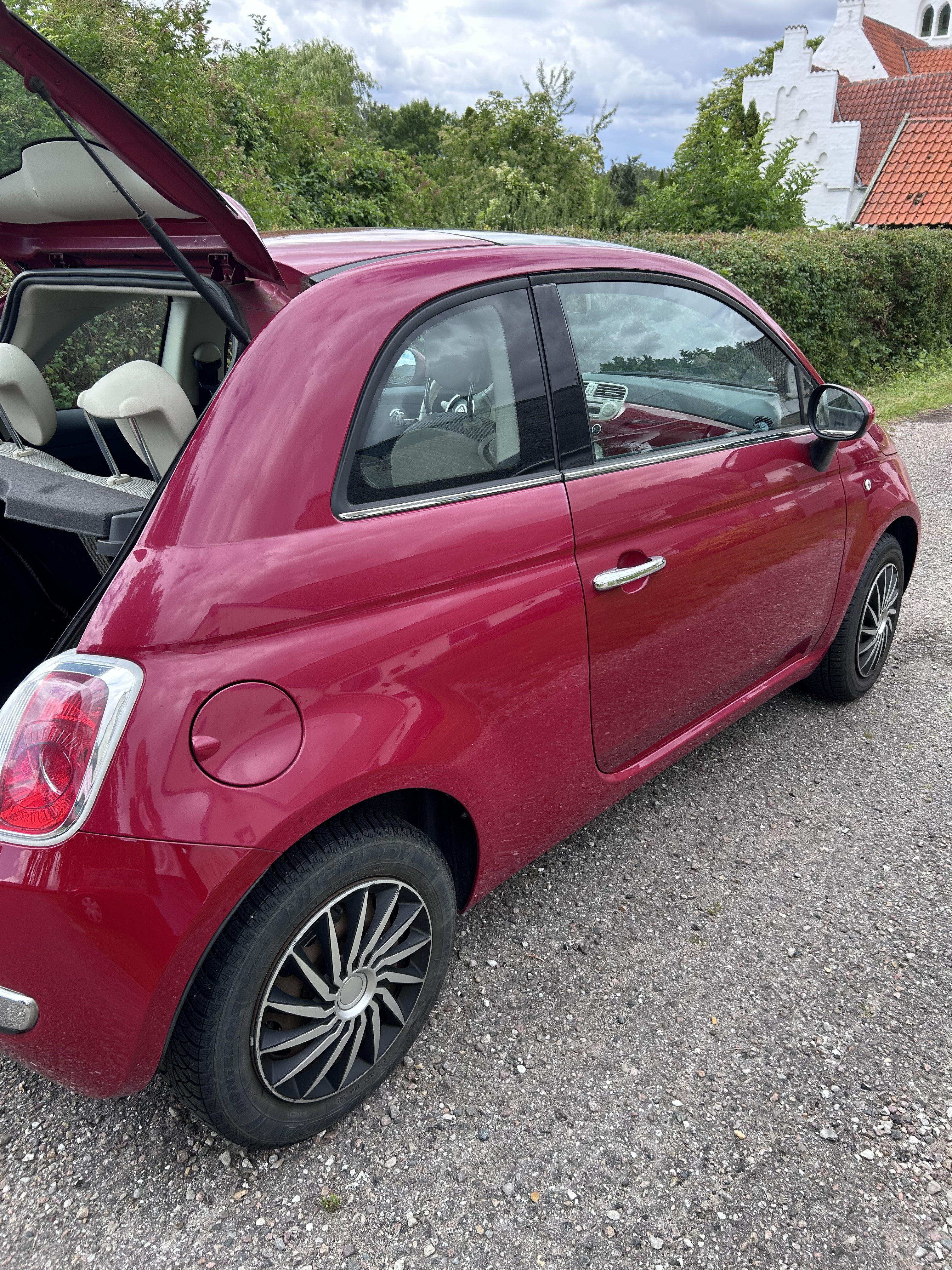 Rød Fiat 500 fra 2009
