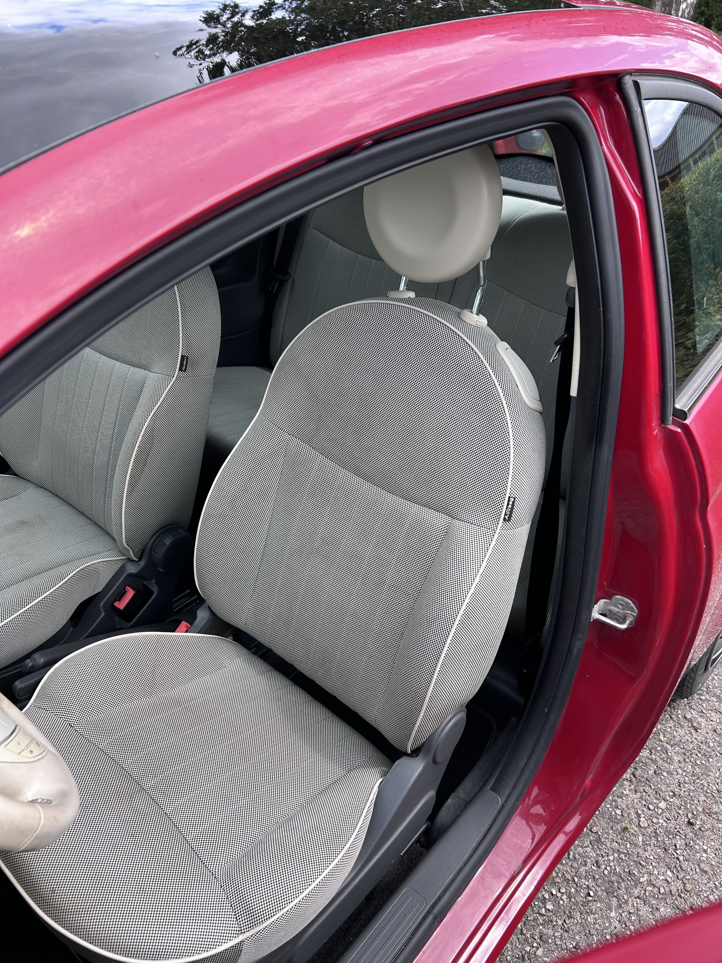 Rød Fiat 500 fra 2009
