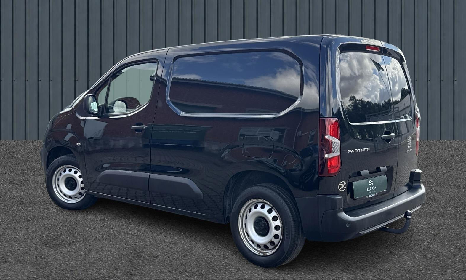 Sort Peugeot Partner fra 2021