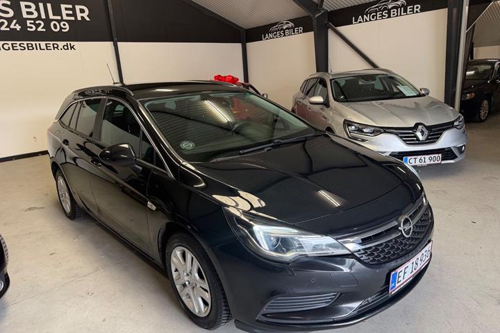 Sort Opel Astra fra 2017