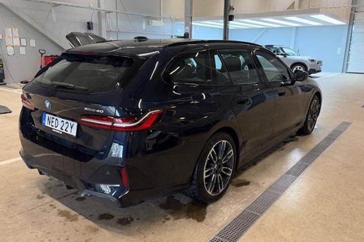 Sort BMW i5 fra 2026