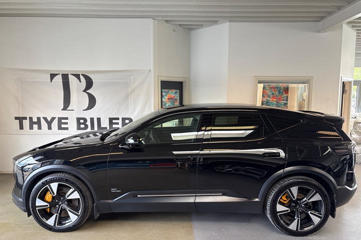Sort Polestar 3 fra 2024