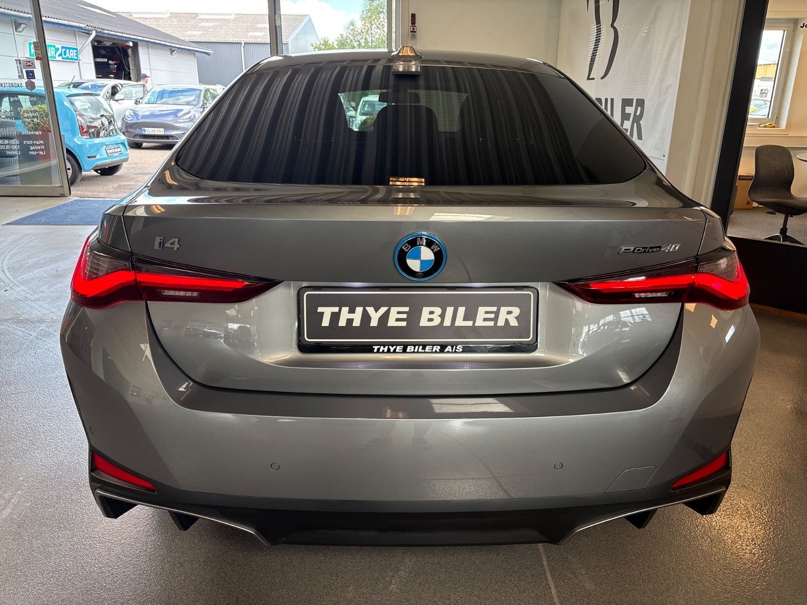 Grå BMW i4 fra 2022