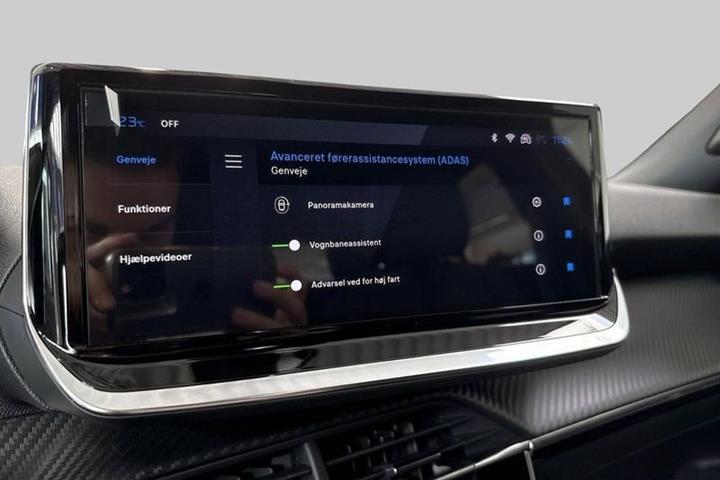 Sort Peugeot e-2008 fra 2025