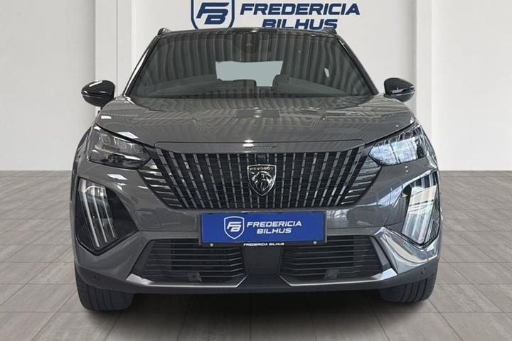Grå Peugeot e-2008 fra 2025