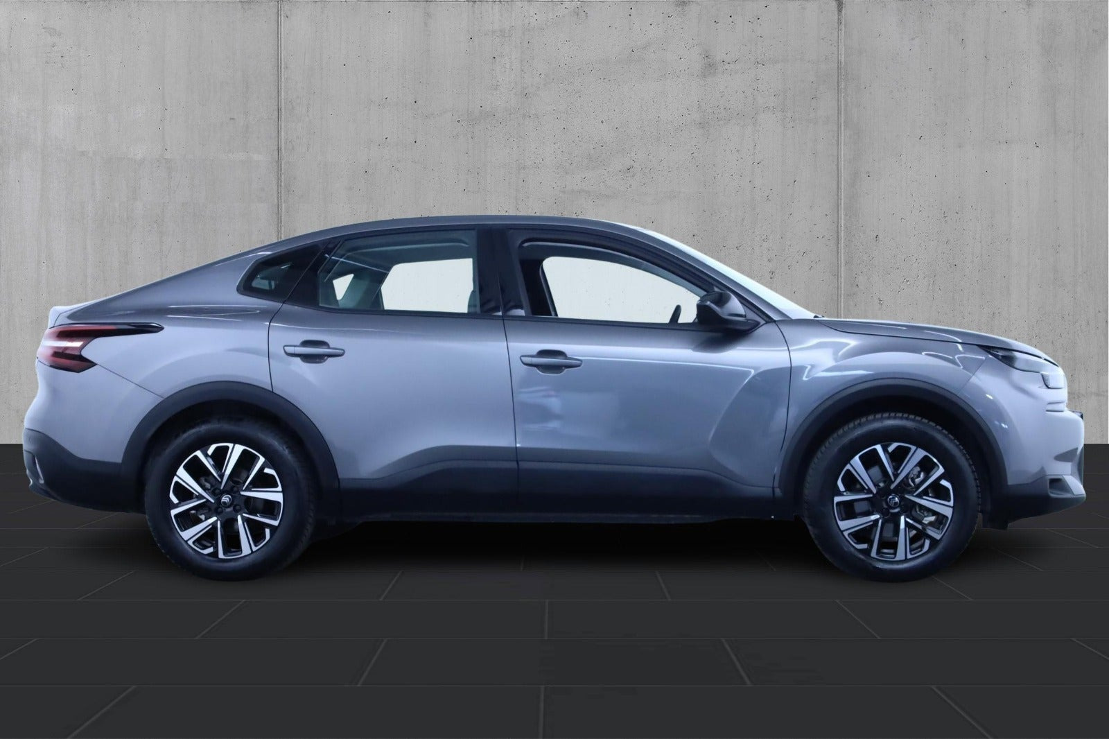 Sølv Citroën ë-C4 fra 2025