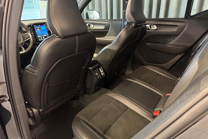 Sort Volvo XC40 fra 2021