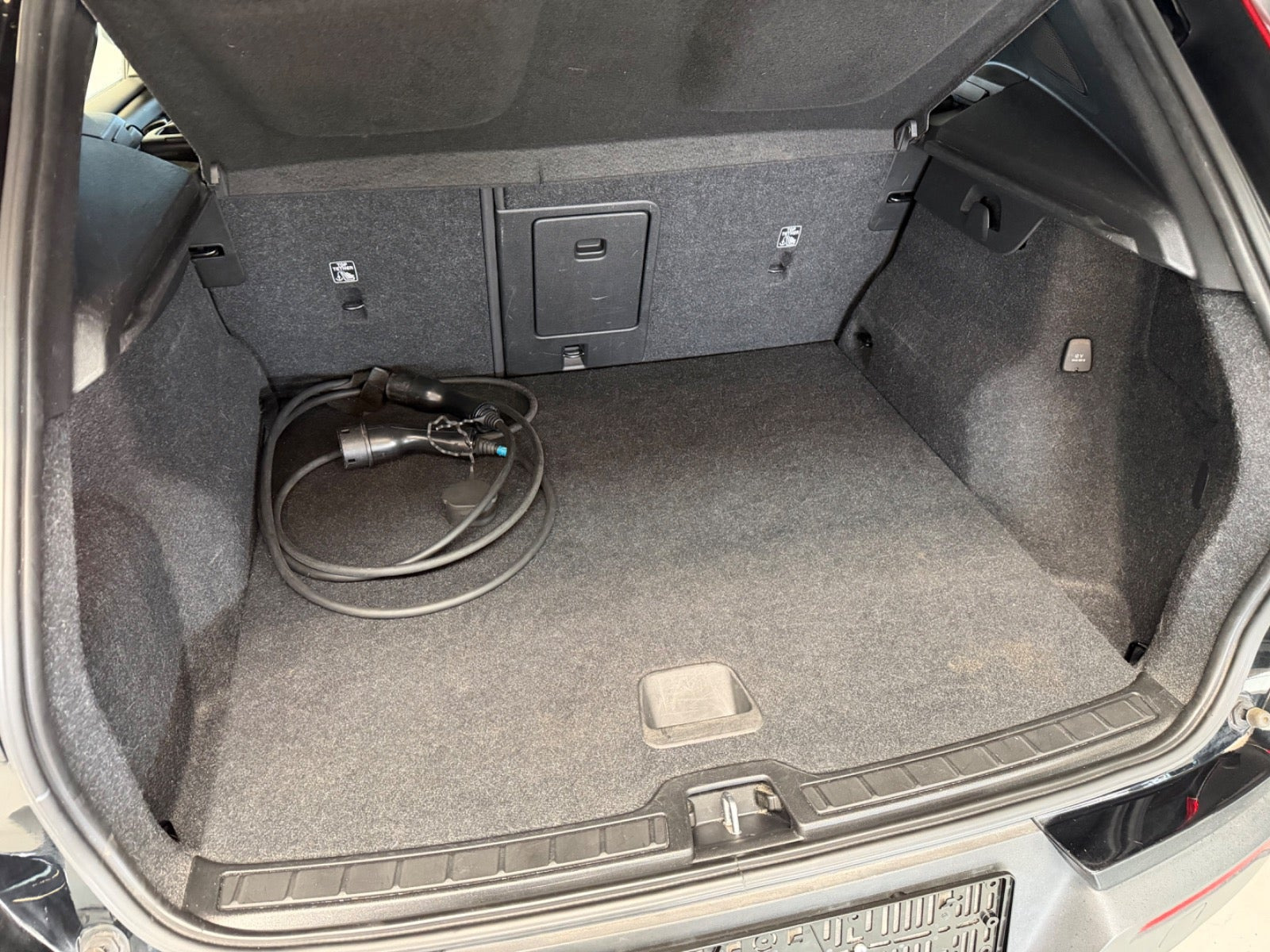 Sort Volvo XC40 fra 2021