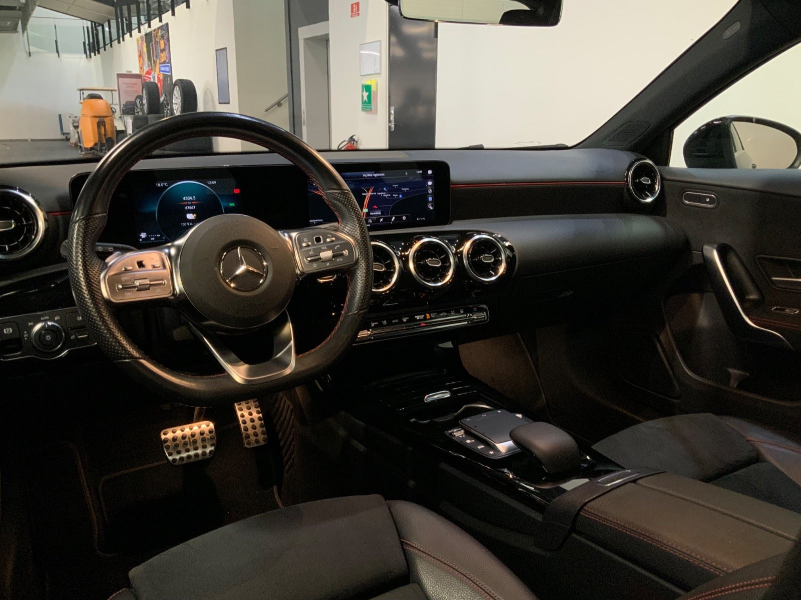 Sort Mercedes A250 e fra 2022