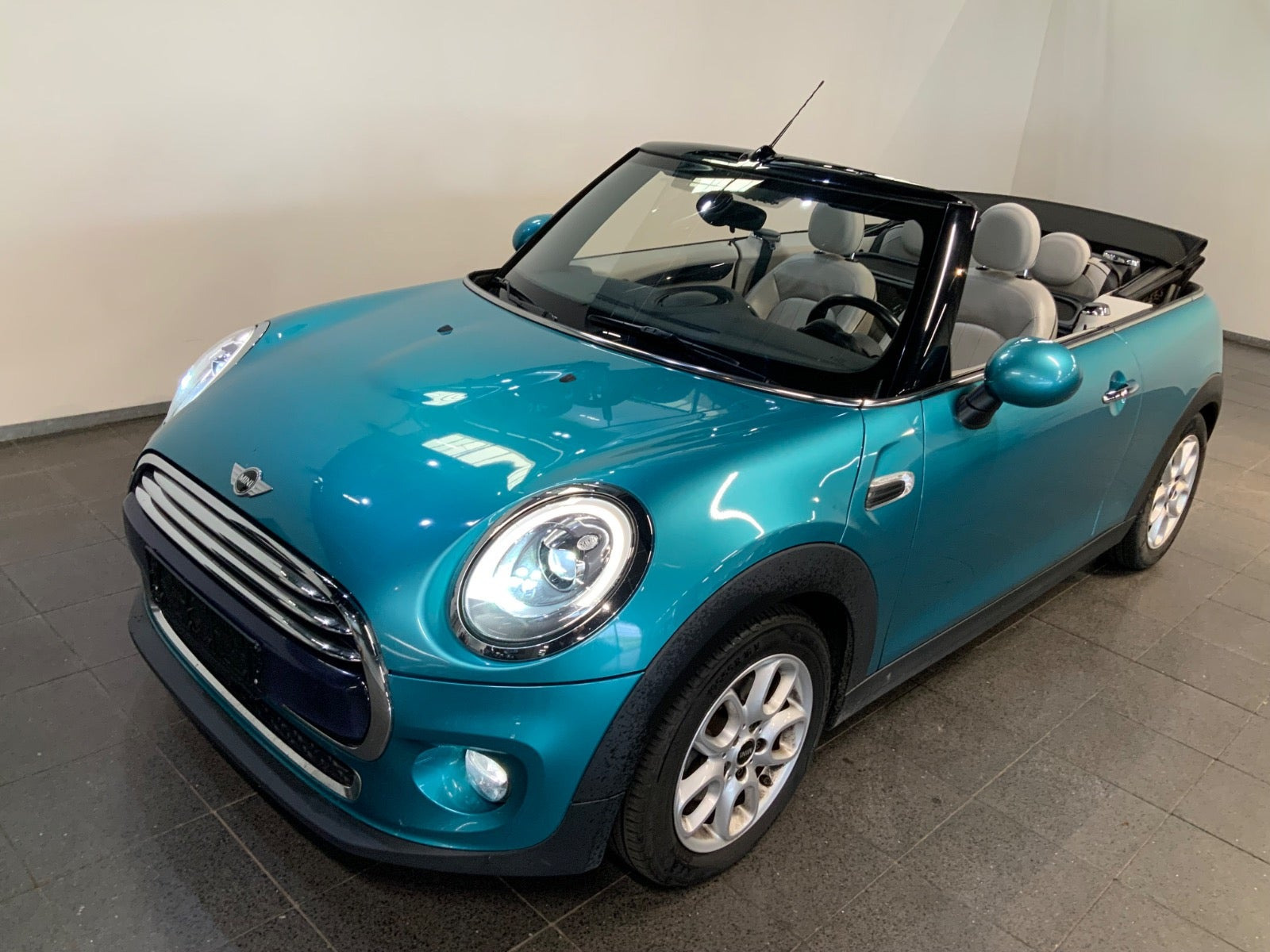 Turquoise Mini Cooper fra 2016