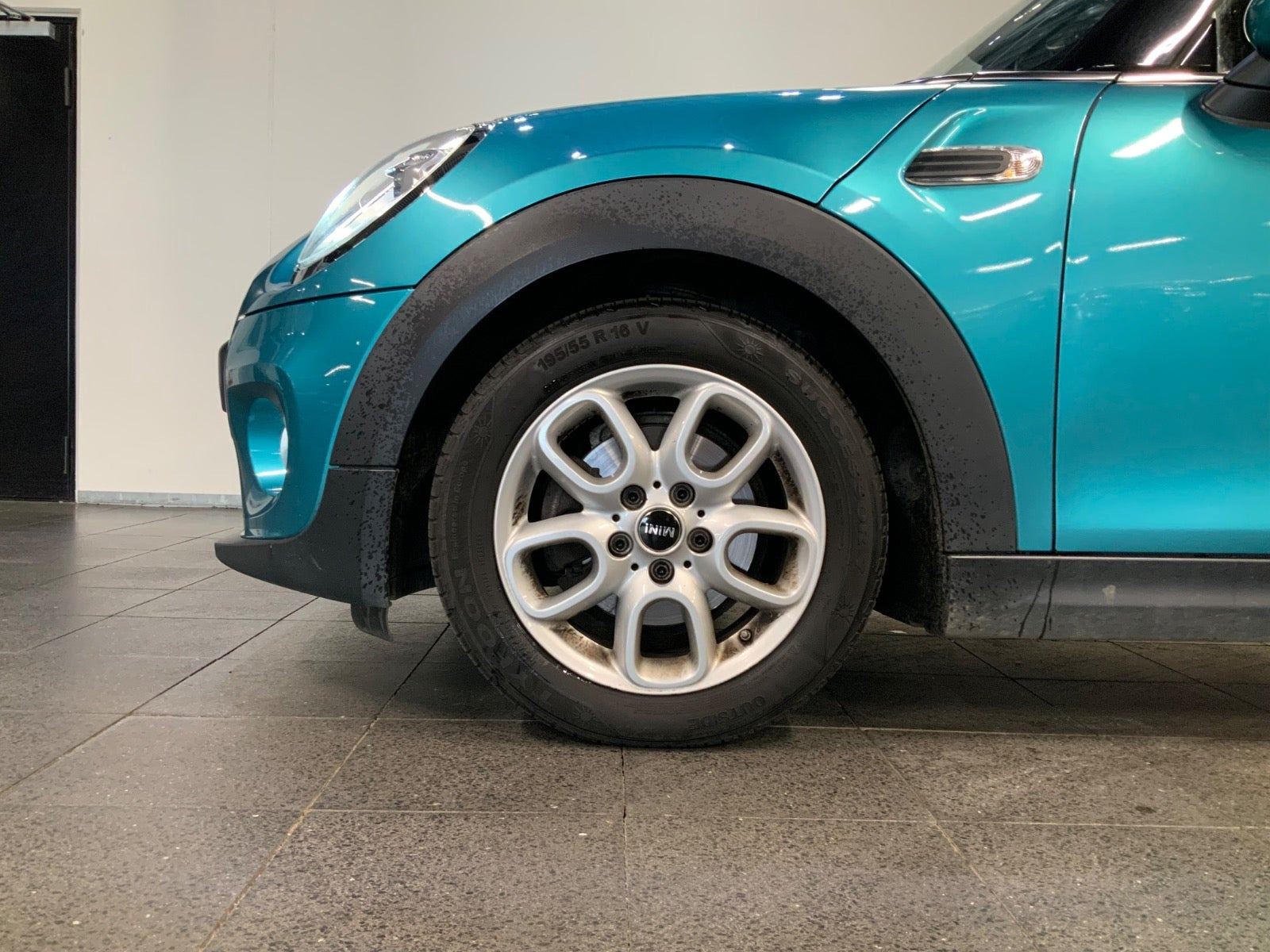 Turquoise Mini Cooper fra 2016