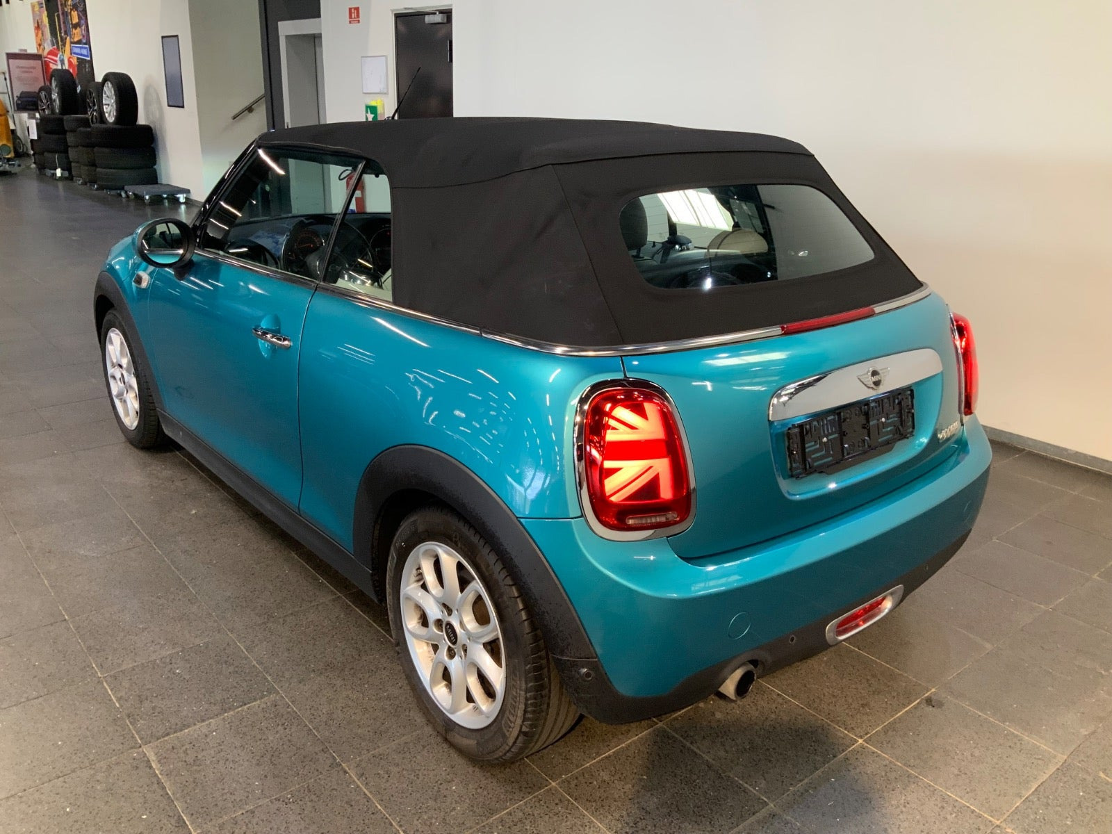 Turquoise Mini Cooper fra 2016