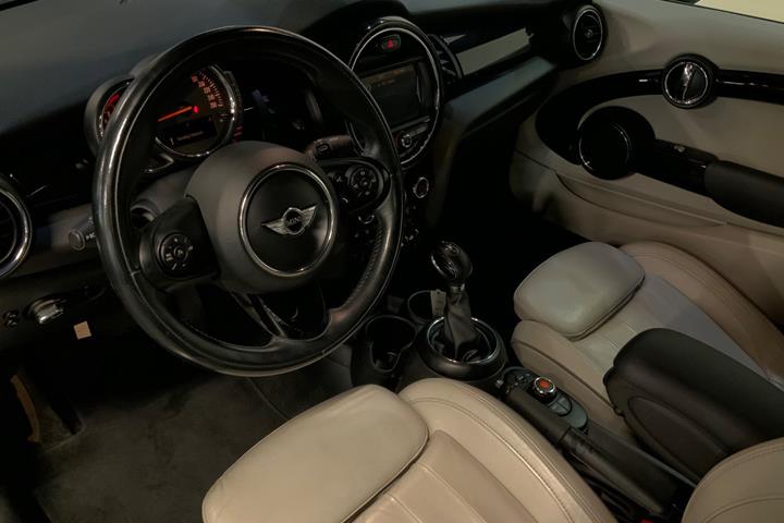 Turquoise Mini Cooper fra 2016
