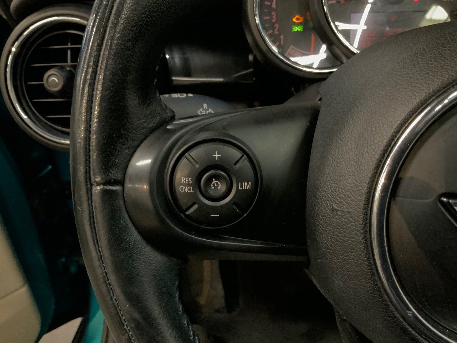 Turquoise Mini Cooper fra 2016
