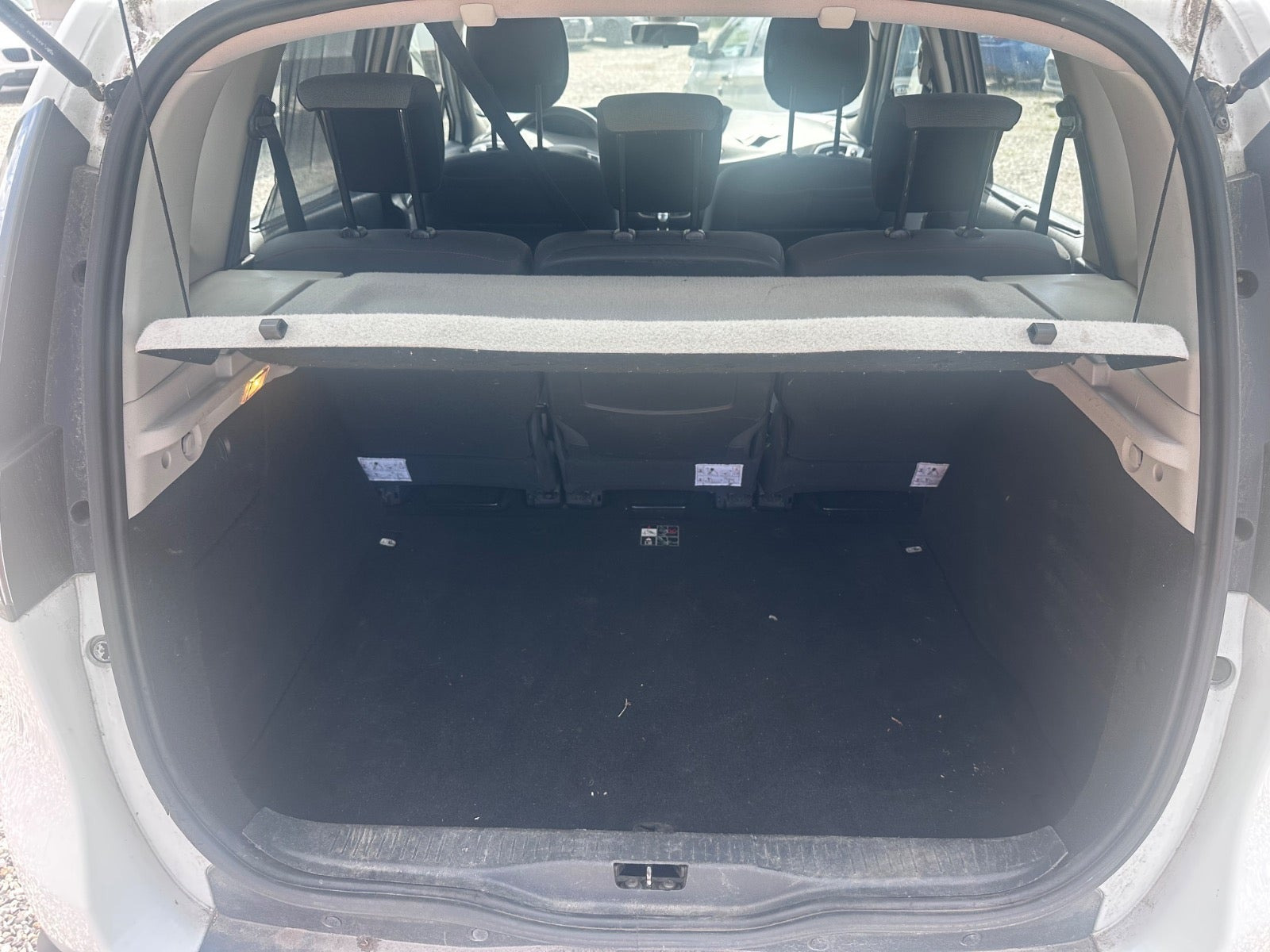 undefined Renault Scenic III fra 2012