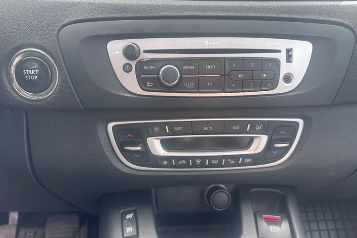 undefined Renault Scenic III fra 2012
