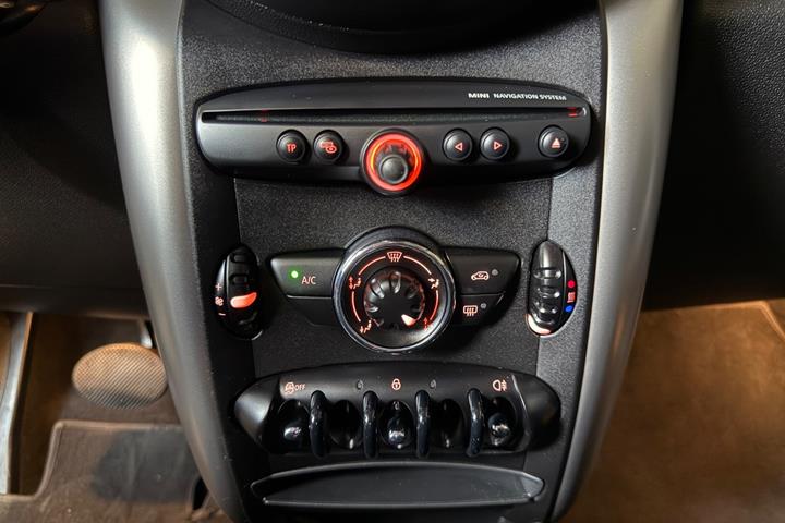 Hvid Mini Countryman Cooper fra 2015
