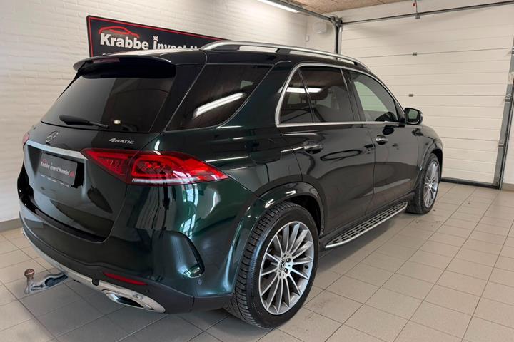 Grøn Mercedes GLE400 d fra 2020