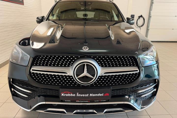 Grøn Mercedes GLE400 d fra 2020