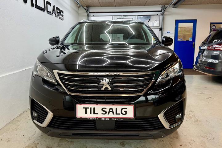 Sort Peugeot 5008 fra 2018