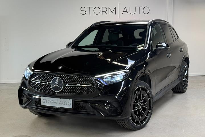 Sort Mercedes GLC300 e fra 2023