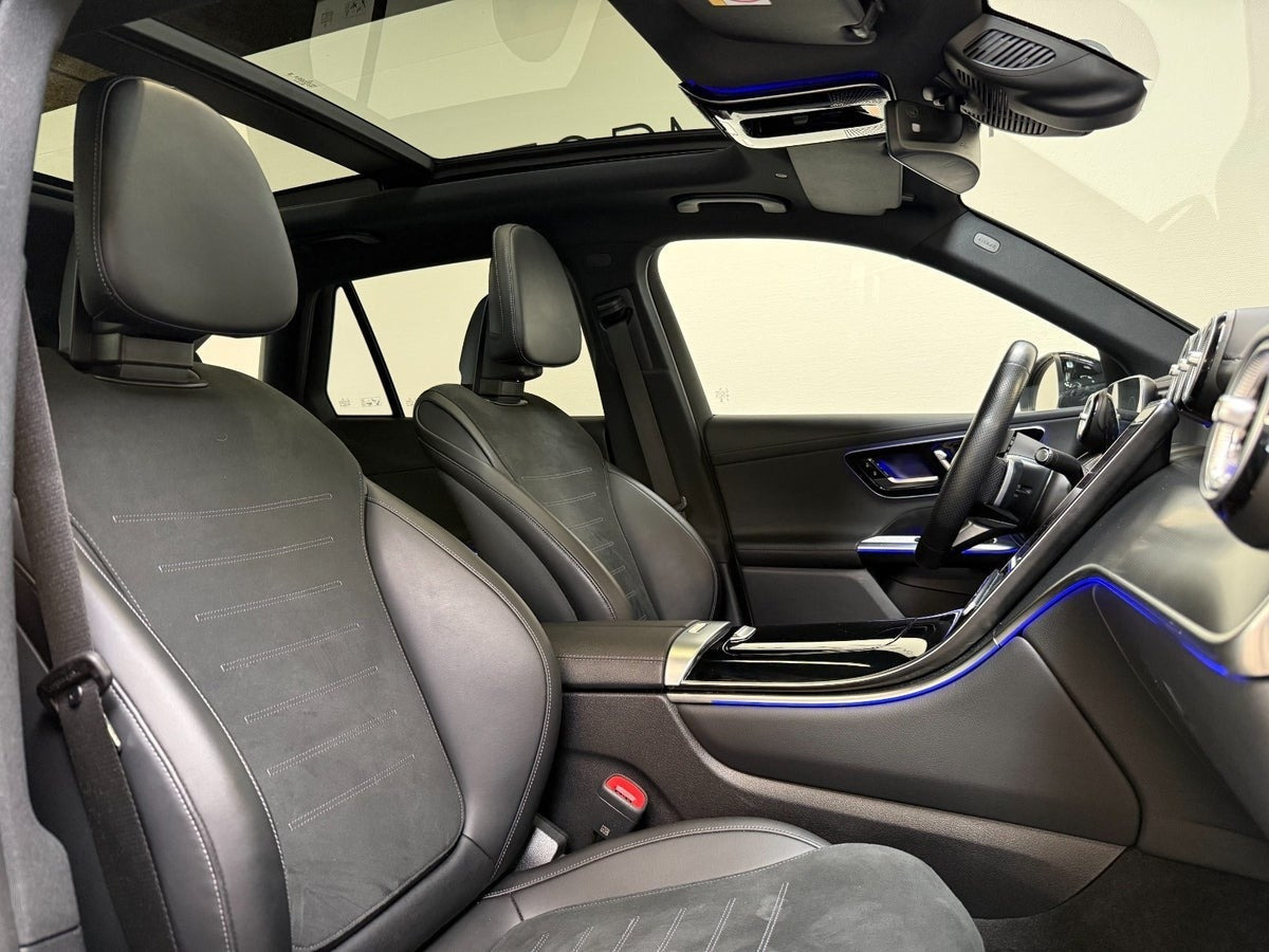 Sort Mercedes GLC300 e fra 2023